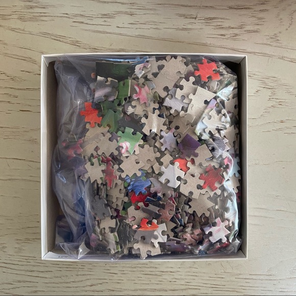 🧩 8 Different Puzzles - Picture 7 of 15